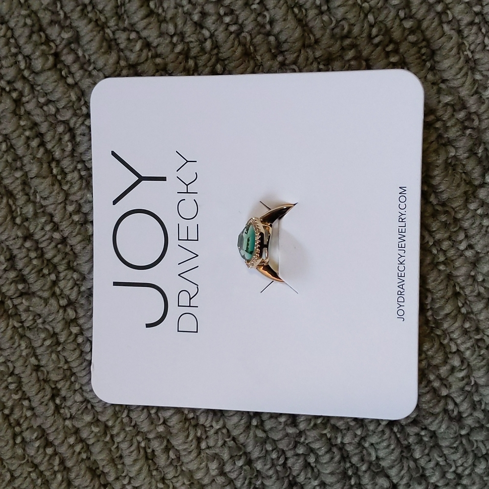 NWT Joy Dravecky Chloe ring
